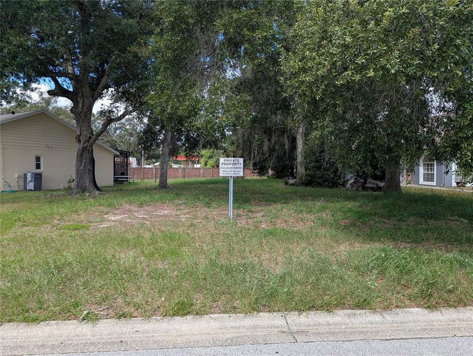 待售: $114,900 (0.12 acres)