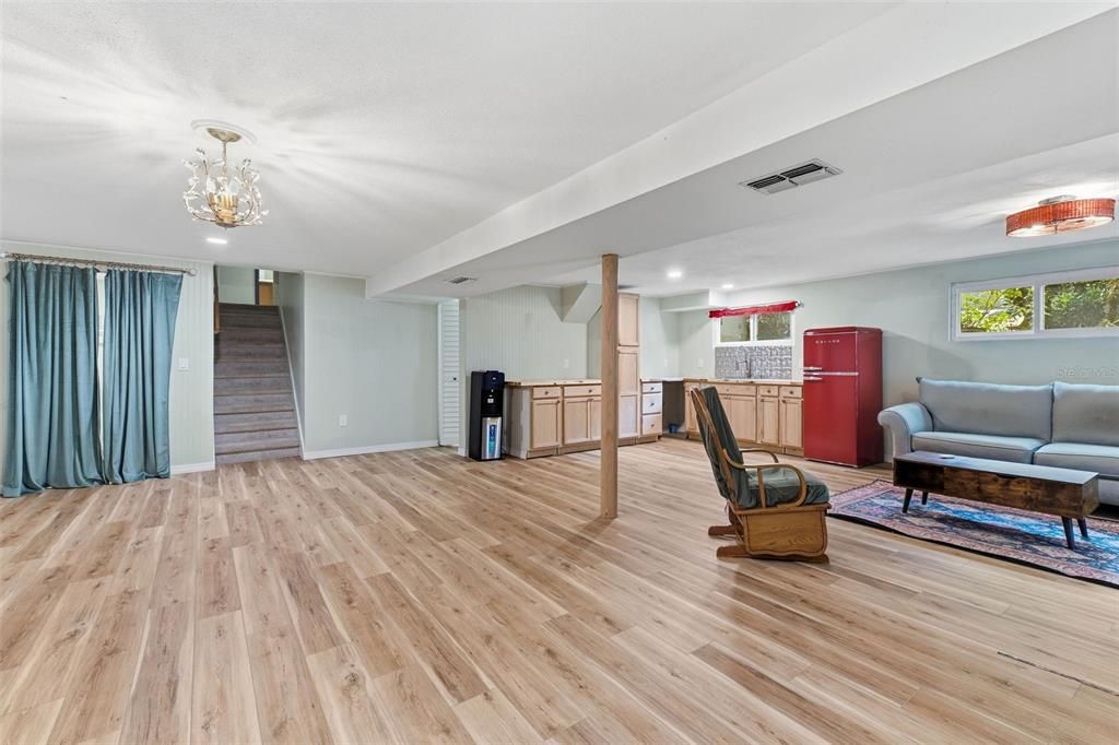 En Venta: $899,000 (5 camas, 3 baños, 3420 Pies cuadrados)