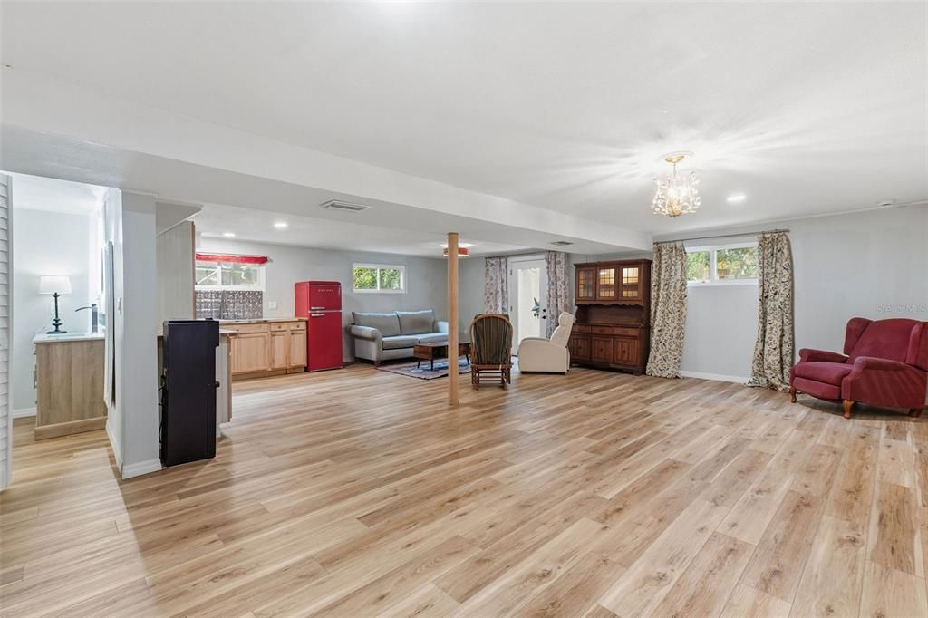 En Venta: $899,000 (5 camas, 3 baños, 3420 Pies cuadrados)