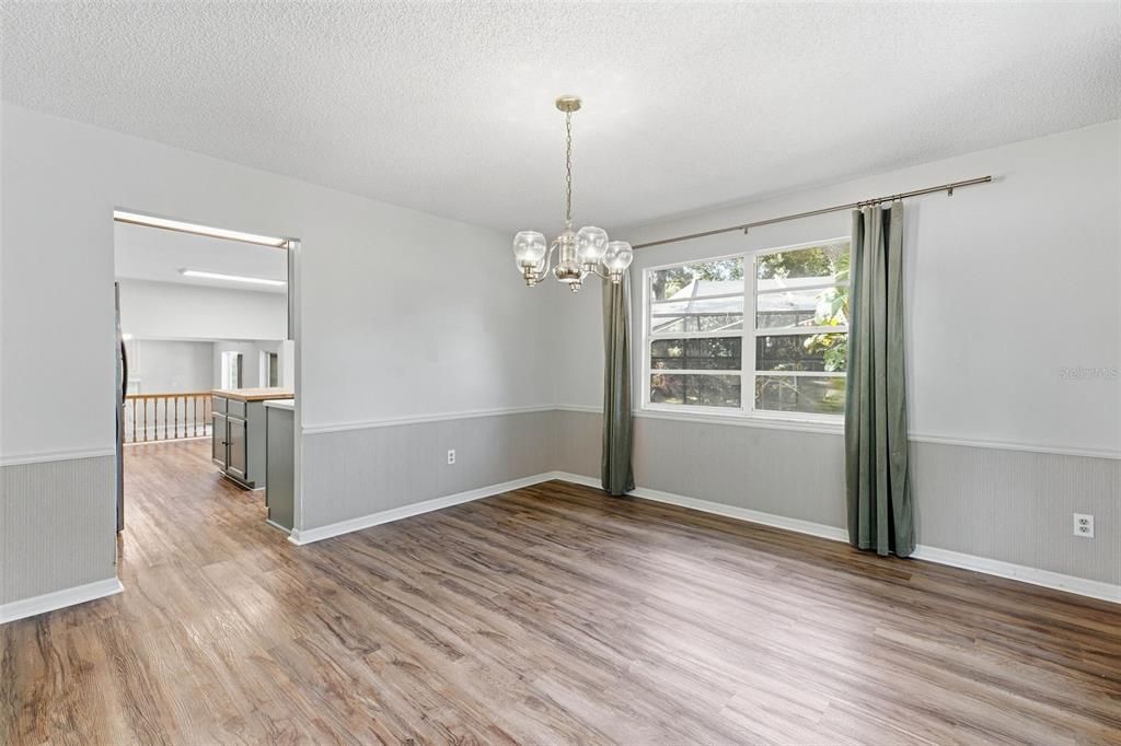 En Venta: $899,000 (5 camas, 3 baños, 3420 Pies cuadrados)