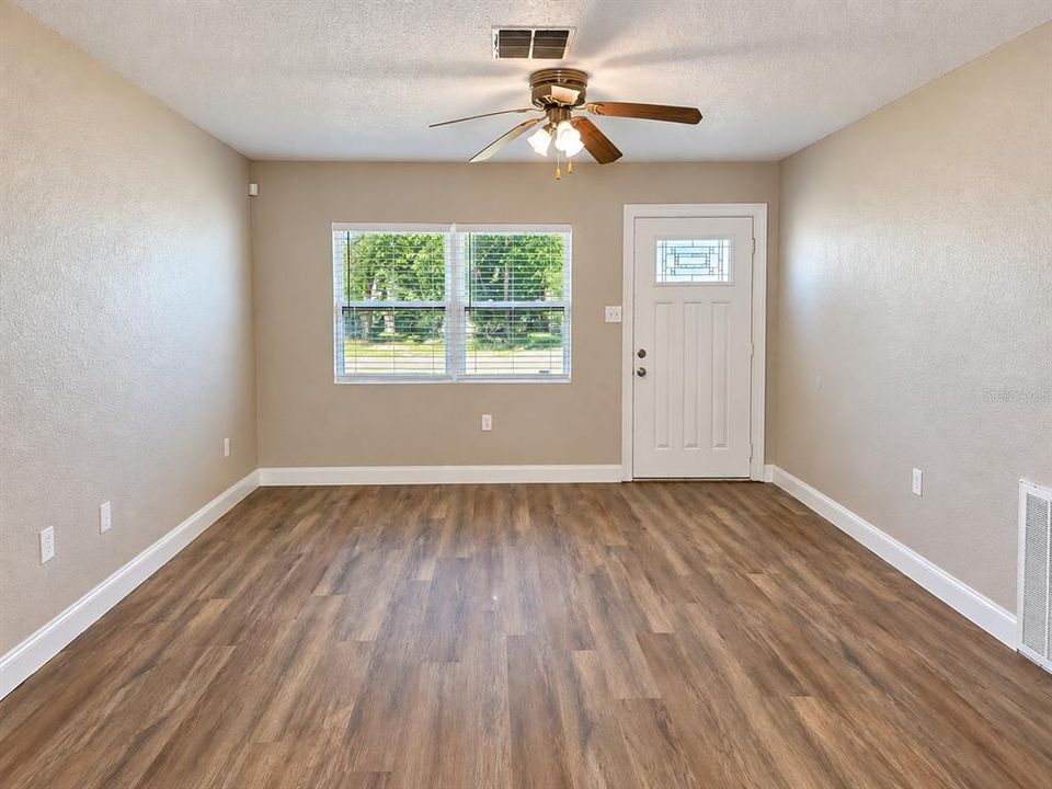 En Venta: $329,900 (3 camas, 2 baños, 1538 Pies cuadrados)