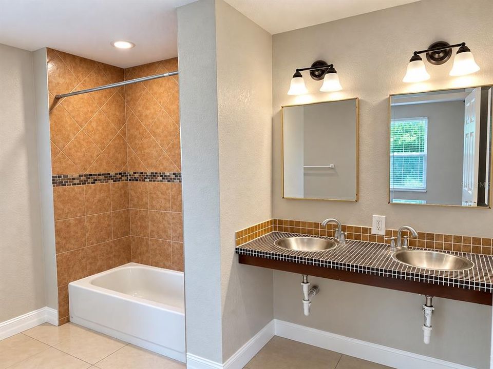 En Venta: $329,900 (3 camas, 2 baños, 1538 Pies cuadrados)