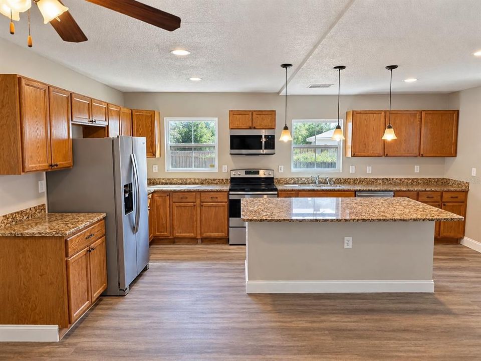 En Venta: $329,900 (3 camas, 2 baños, 1538 Pies cuadrados)