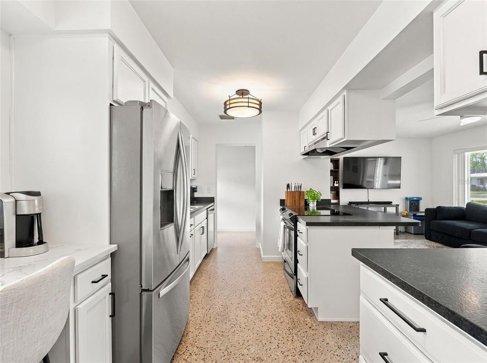 For Sale: $919,000 (4 beds, 3 baths, 2047 Square Feet)