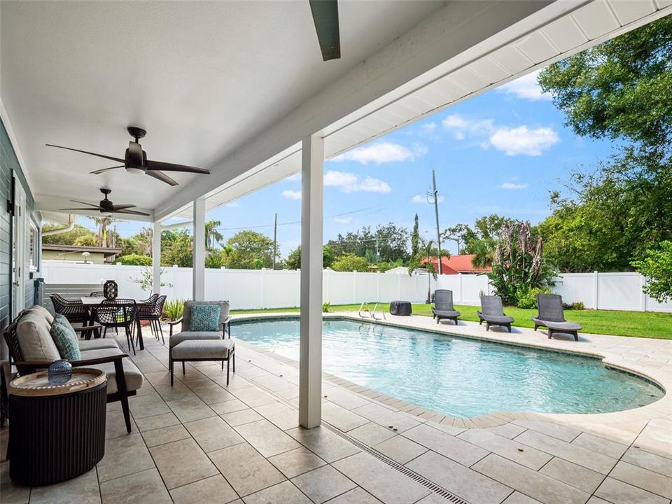 For Sale: $919,000 (4 beds, 3 baths, 2047 Square Feet)
