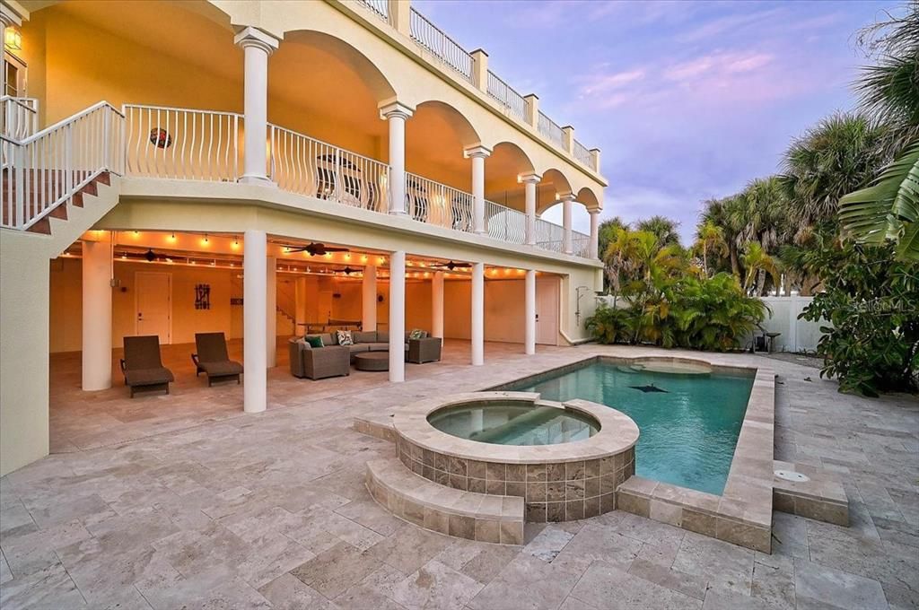 For Sale: $2,495,000 (4 beds, 2 baths, 3294 Square Feet)