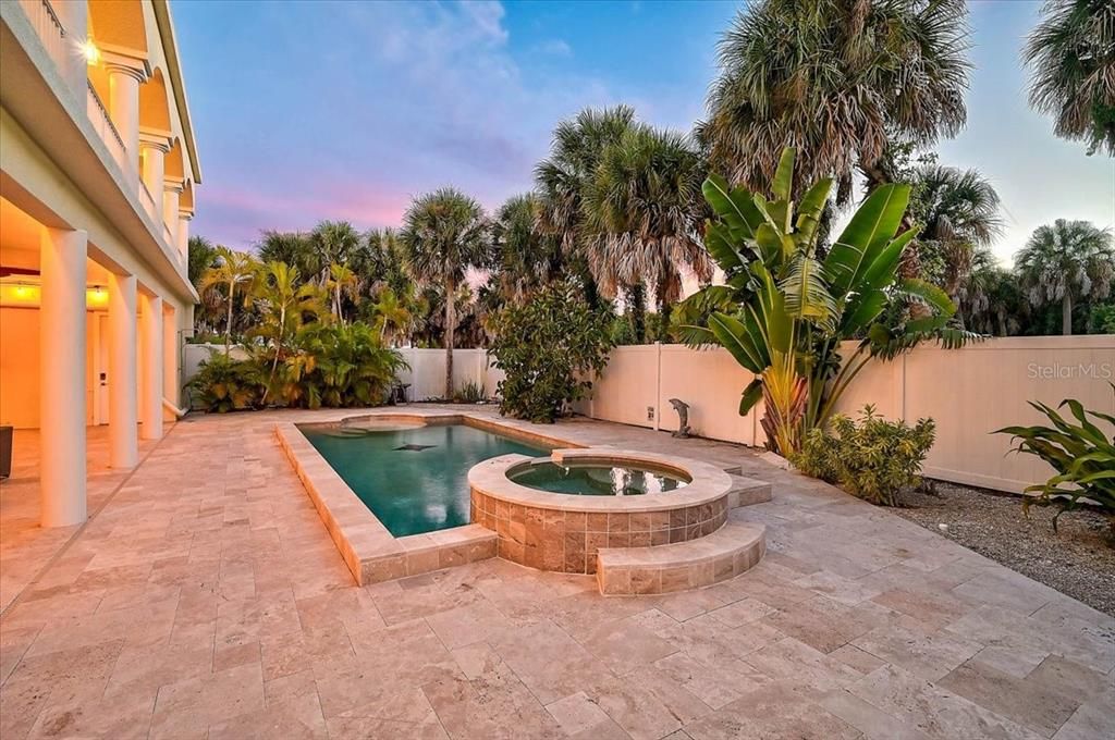 For Sale: $2,495,000 (4 beds, 2 baths, 3294 Square Feet)