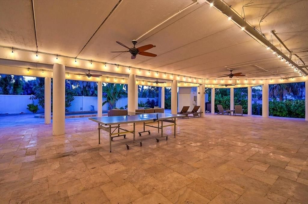 For Sale: $2,495,000 (4 beds, 2 baths, 3294 Square Feet)
