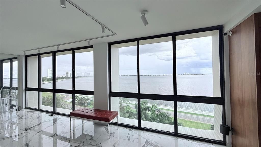 For Rent: $5,800 (2 beds, 2 baths, 1702 Square Feet)