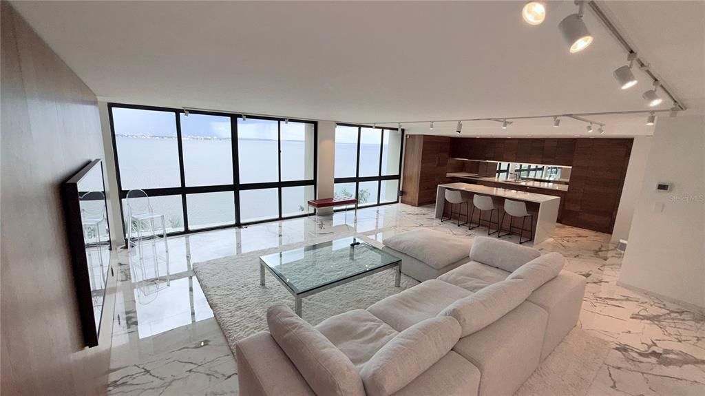 For Rent: $5,800 (2 beds, 2 baths, 1702 Square Feet)