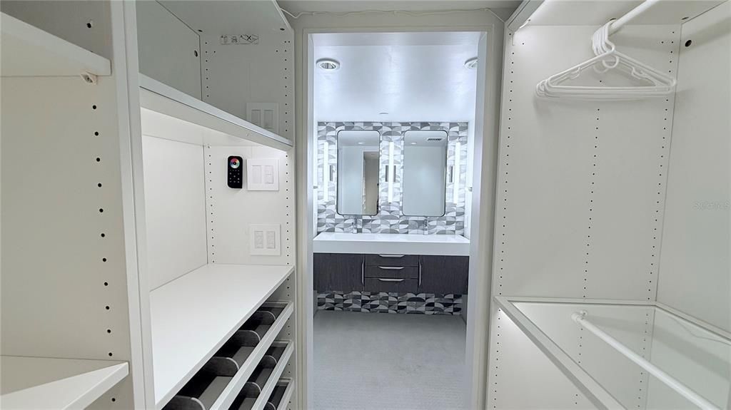 For Rent: $5,800 (2 beds, 2 baths, 1702 Square Feet)