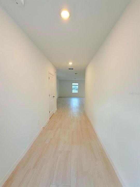 For Rent: $2,800 (5 beds, 2 baths, 2215 Square Feet)
