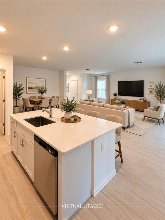 For Rent: $2,800 (5 beds, 2 baths, 2215 Square Feet)