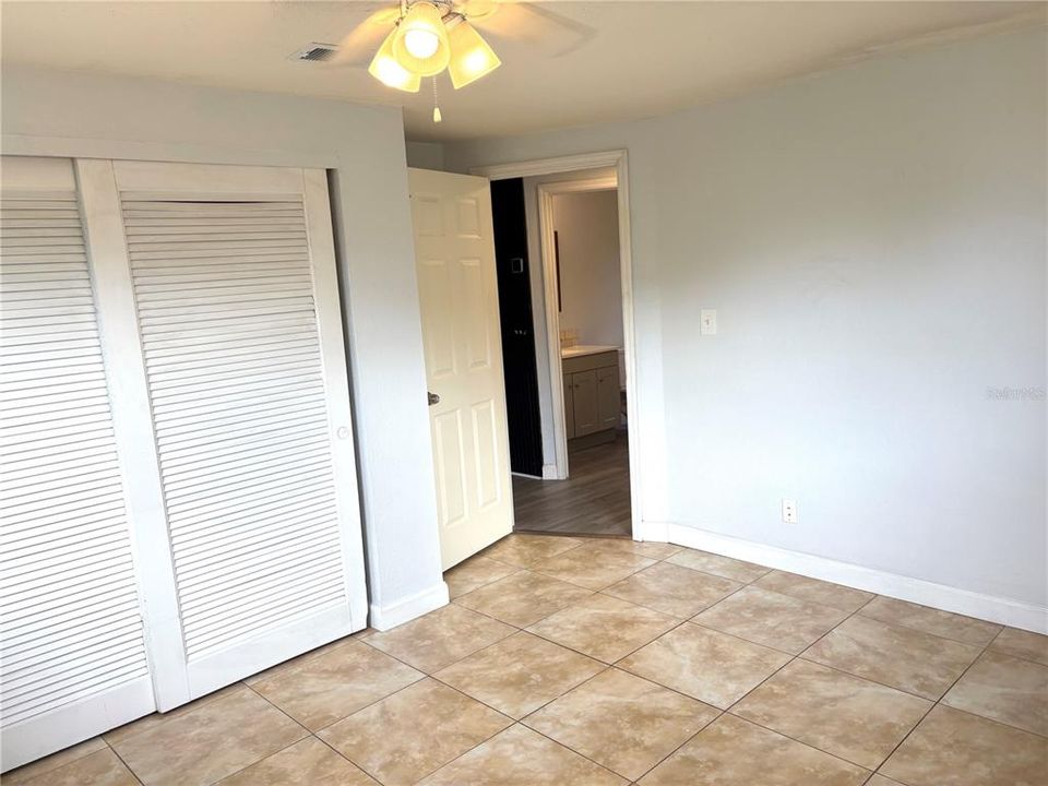 For Sale: $299,990 (3 beds, 1 baths, 1099 Square Feet)