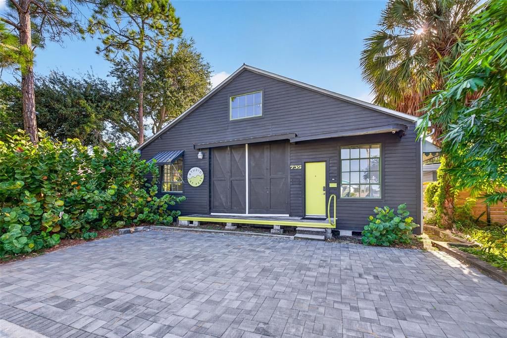 For Sale: $1,000,000 (2 beds, 1 baths, 3580 Square Feet)