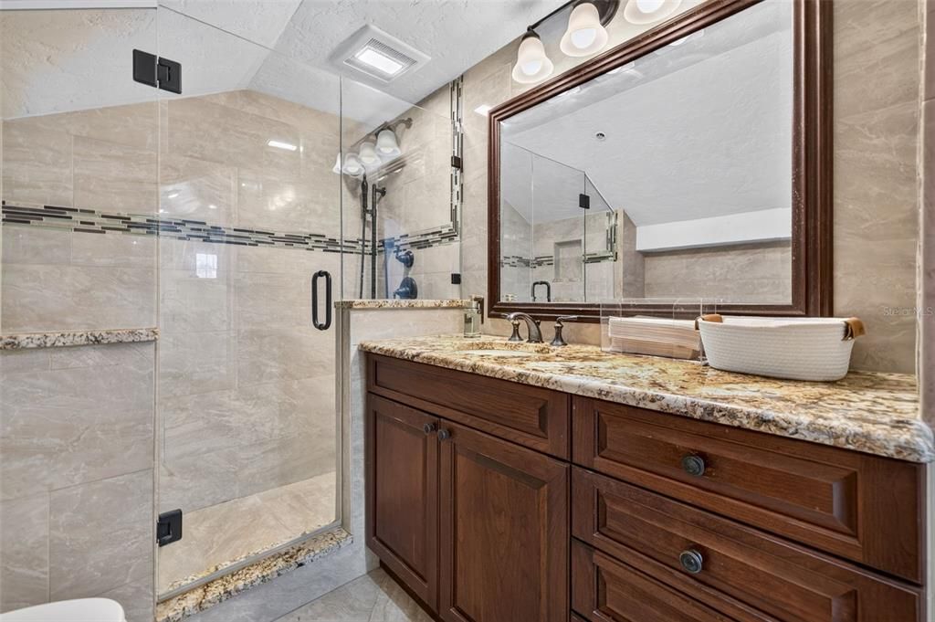 For Sale: $1,000,000 (2 beds, 1 baths, 3580 Square Feet)