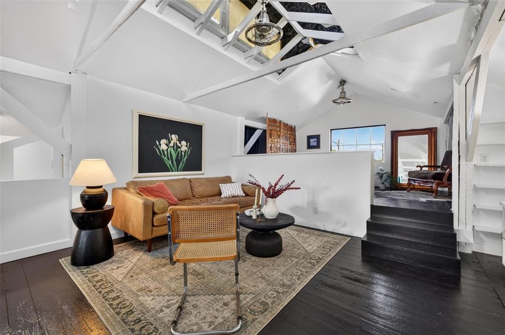 For Sale: $1,000,000 (2 beds, 1 baths, 3580 Square Feet)