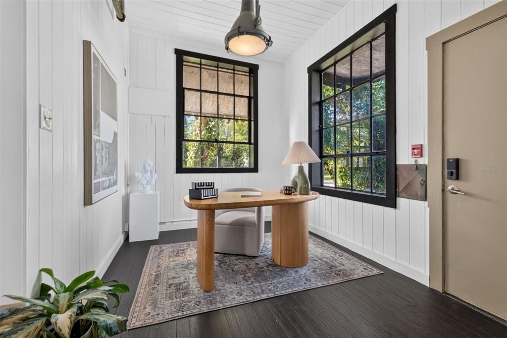 For Sale: $1,000,000 (2 beds, 1 baths, 3580 Square Feet)