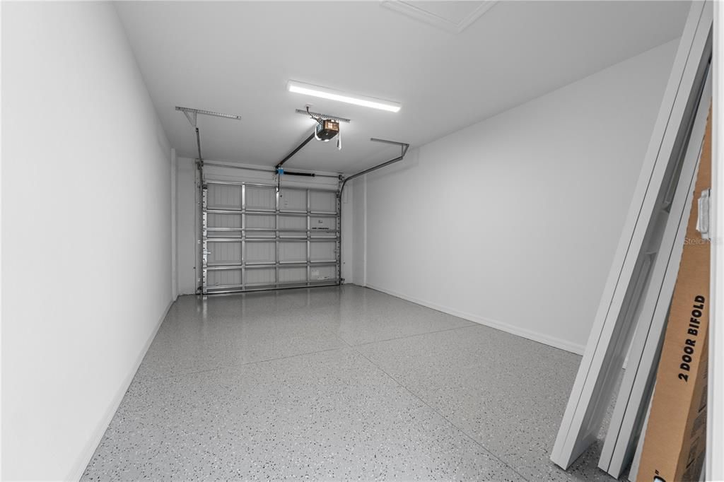 На продажу: $249,000 (2 спален, 2 ванн, 1355 Квадратных фут)