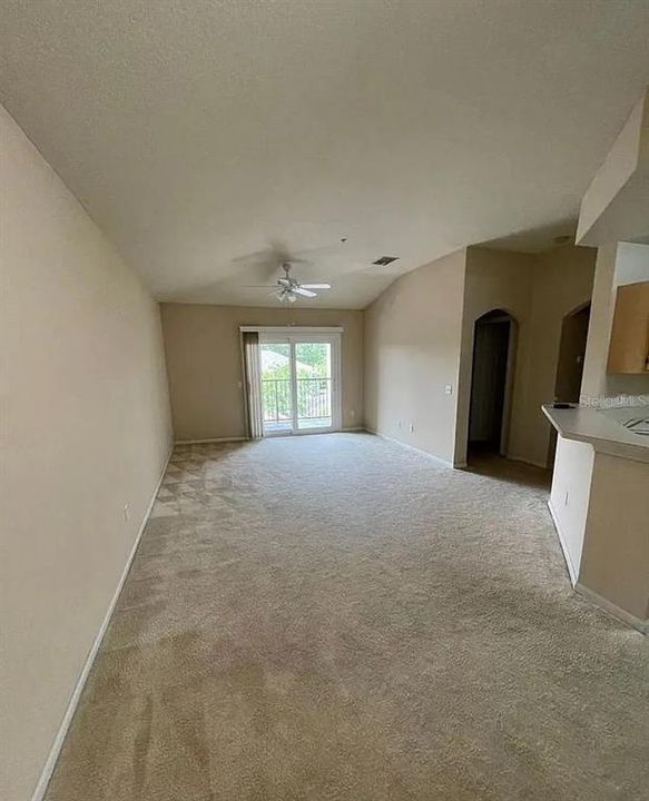 В аренду: $1,380 (1 спален, 1 ванн, 856 Квадратных фут)