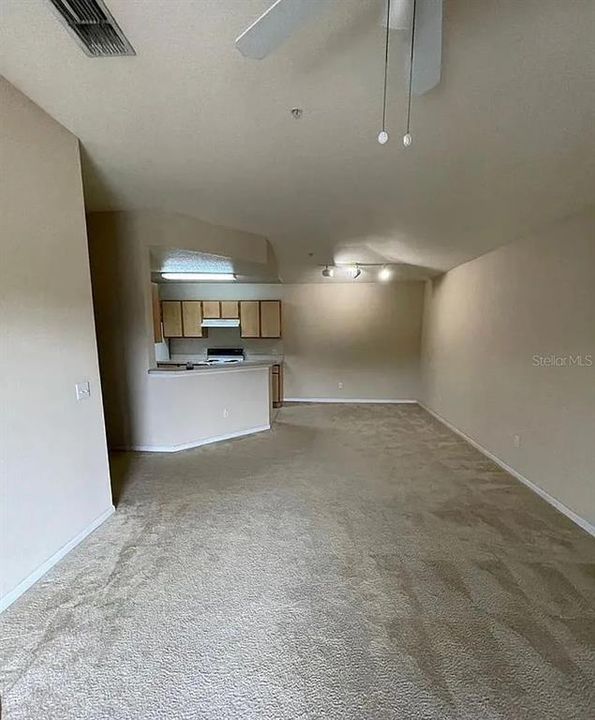 В аренду: $1,380 (1 спален, 1 ванн, 856 Квадратных фут)