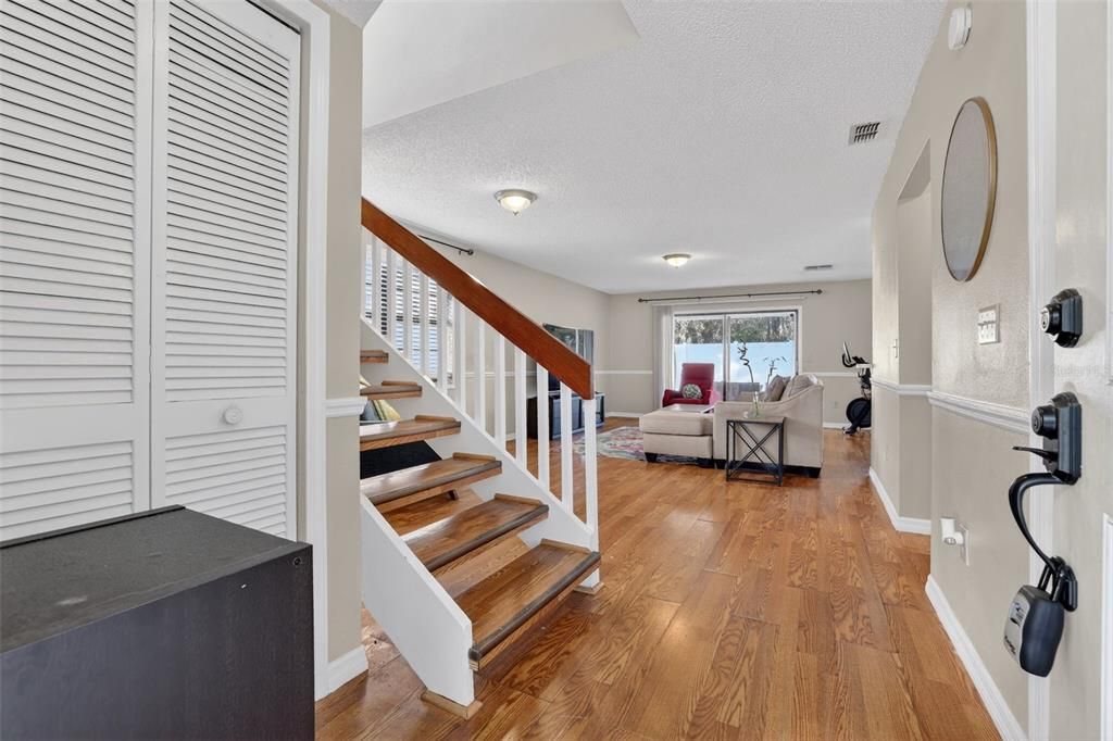 For Rent: $2,350 (3 beds, 2 baths, 1404 Square Feet)