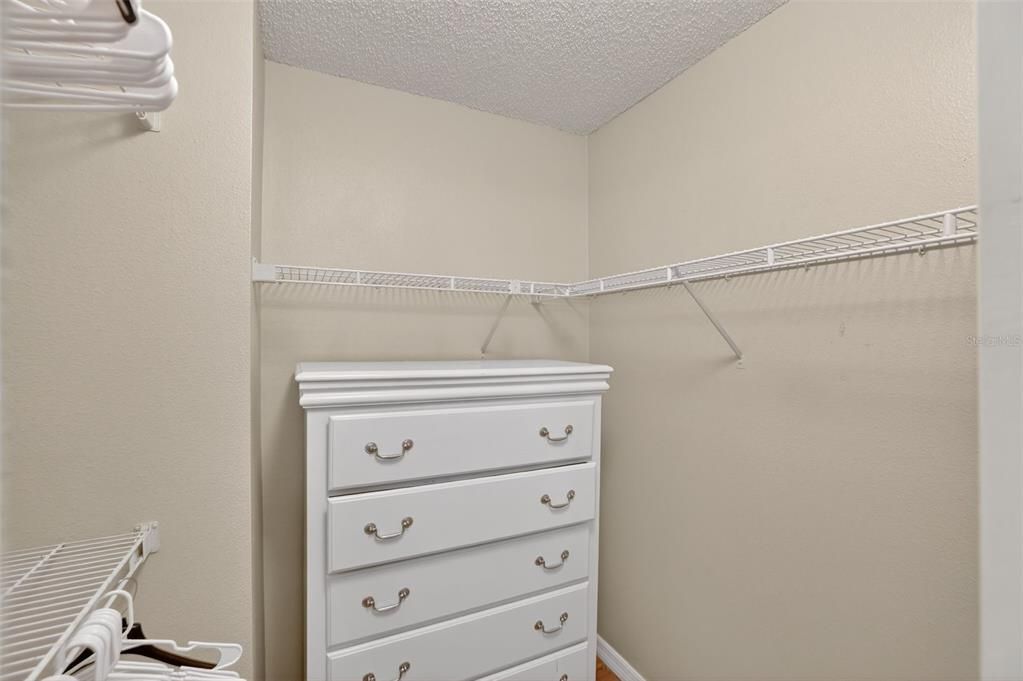 For Rent: $2,350 (3 beds, 2 baths, 1404 Square Feet)