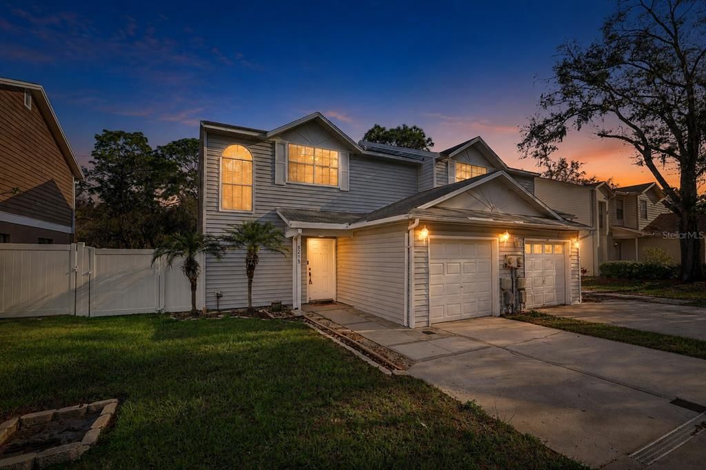 For Rent: $2,350 (3 beds, 2 baths, 1404 Square Feet)