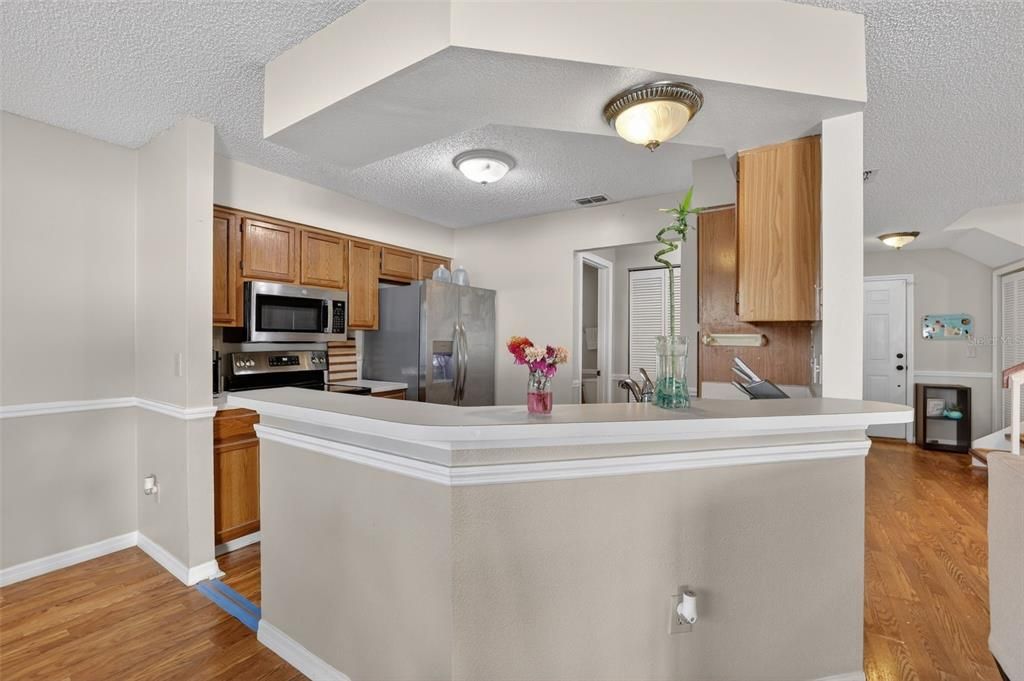 For Rent: $2,350 (3 beds, 2 baths, 1404 Square Feet)