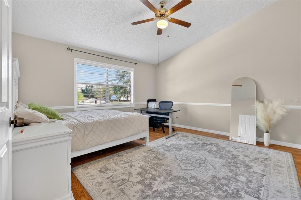For Rent: $2,350 (3 beds, 2 baths, 1404 Square Feet)