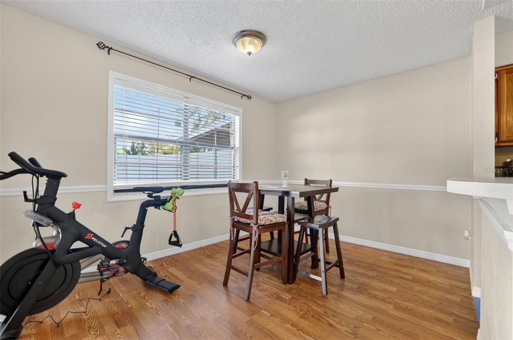 For Rent: $2,350 (3 beds, 2 baths, 1404 Square Feet)