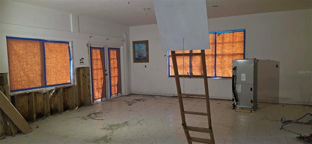 En Venta: $185,000 (2 camas, 2 baños, 2069 Pies cuadrados)