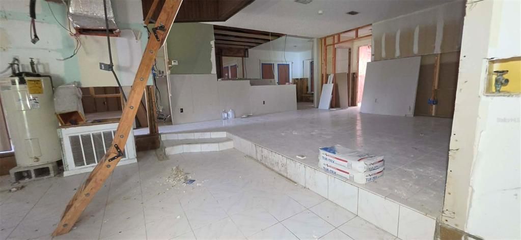 En Venta: $185,000 (2 camas, 2 baños, 2069 Pies cuadrados)