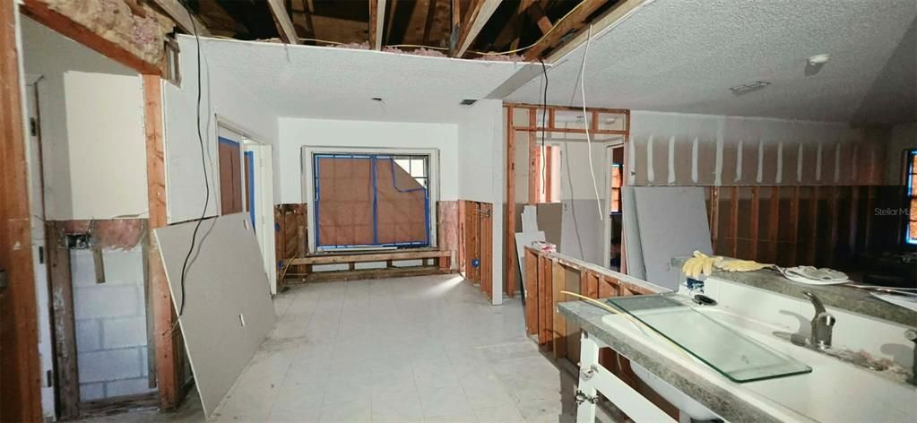En Venta: $185,000 (2 camas, 2 baños, 2069 Pies cuadrados)