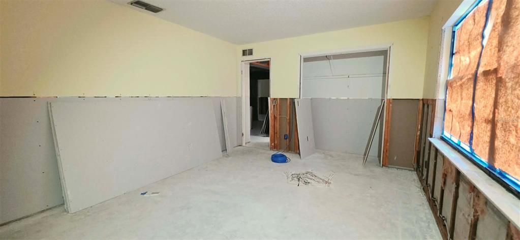 En Venta: $185,000 (2 camas, 2 baños, 2069 Pies cuadrados)