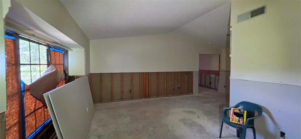 En Venta: $185,000 (2 camas, 2 baños, 2069 Pies cuadrados)