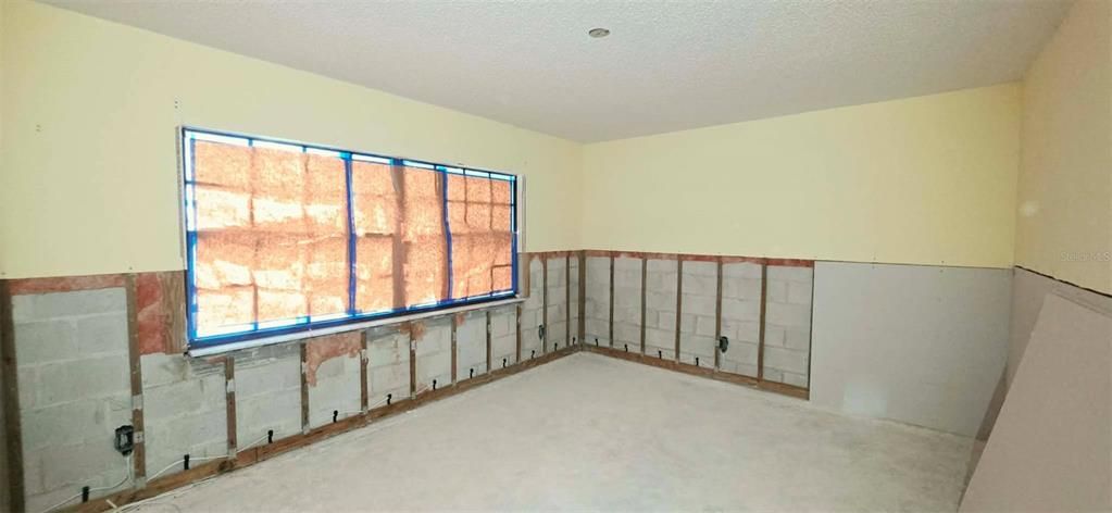 En Venta: $185,000 (2 camas, 2 baños, 2069 Pies cuadrados)