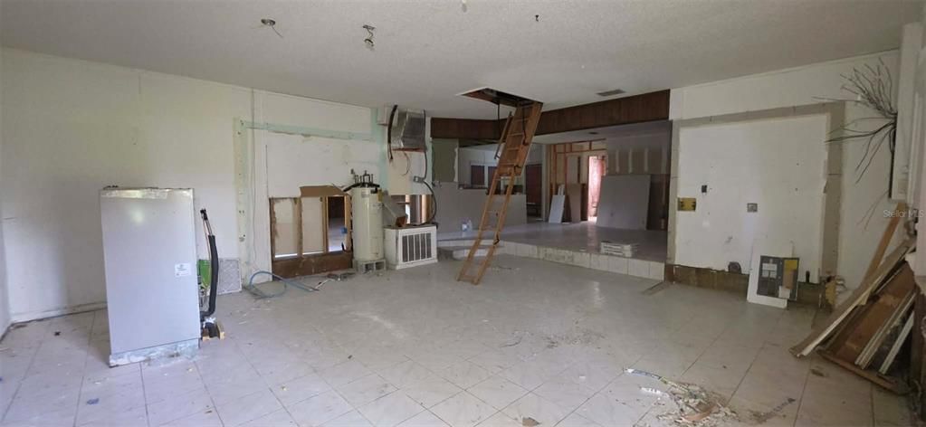 En Venta: $185,000 (2 camas, 2 baños, 2069 Pies cuadrados)
