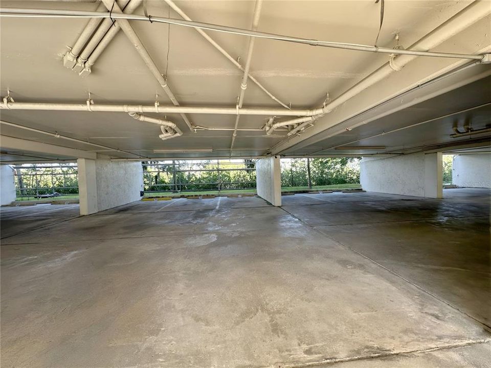 For Sale: $211,900 (2 beds, 2 baths, 1306 Square Feet)