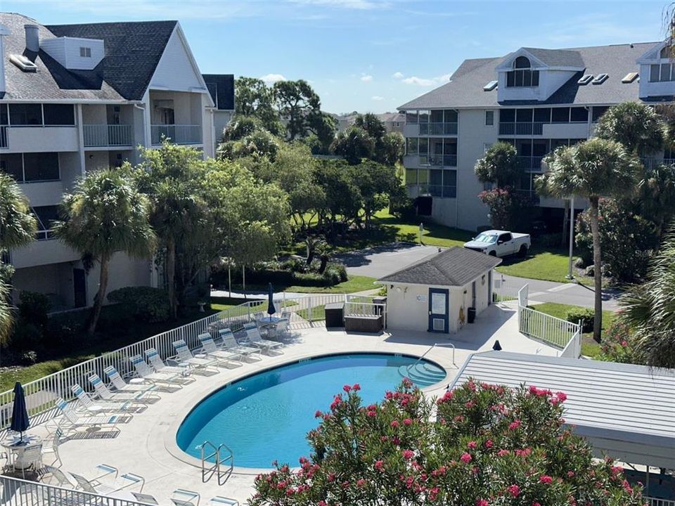 For Sale: $211,900 (2 beds, 2 baths, 1306 Square Feet)