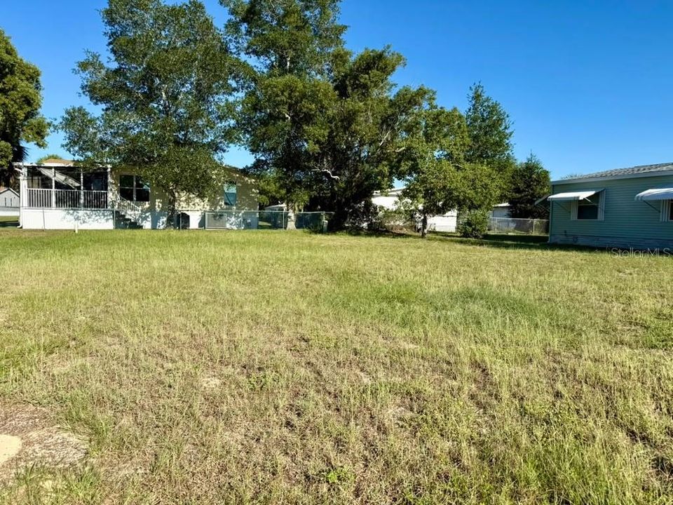 На продажу: $28,000 (0.15 acres)