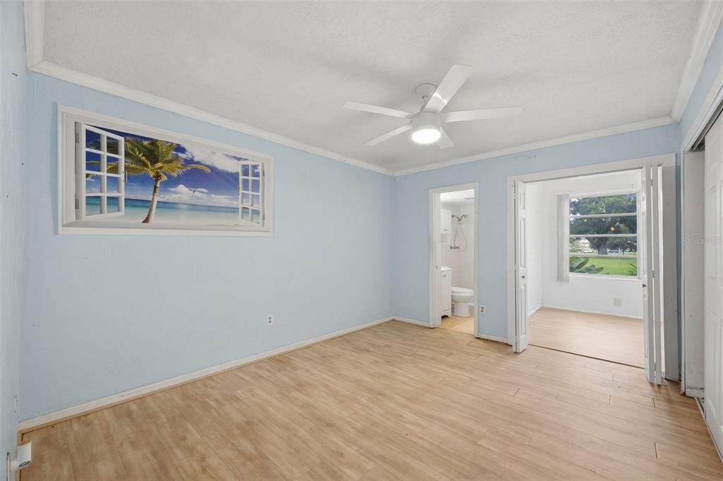 Active With Contract: $130,000 (2 beds, 2 baths, 1100 Square Feet)