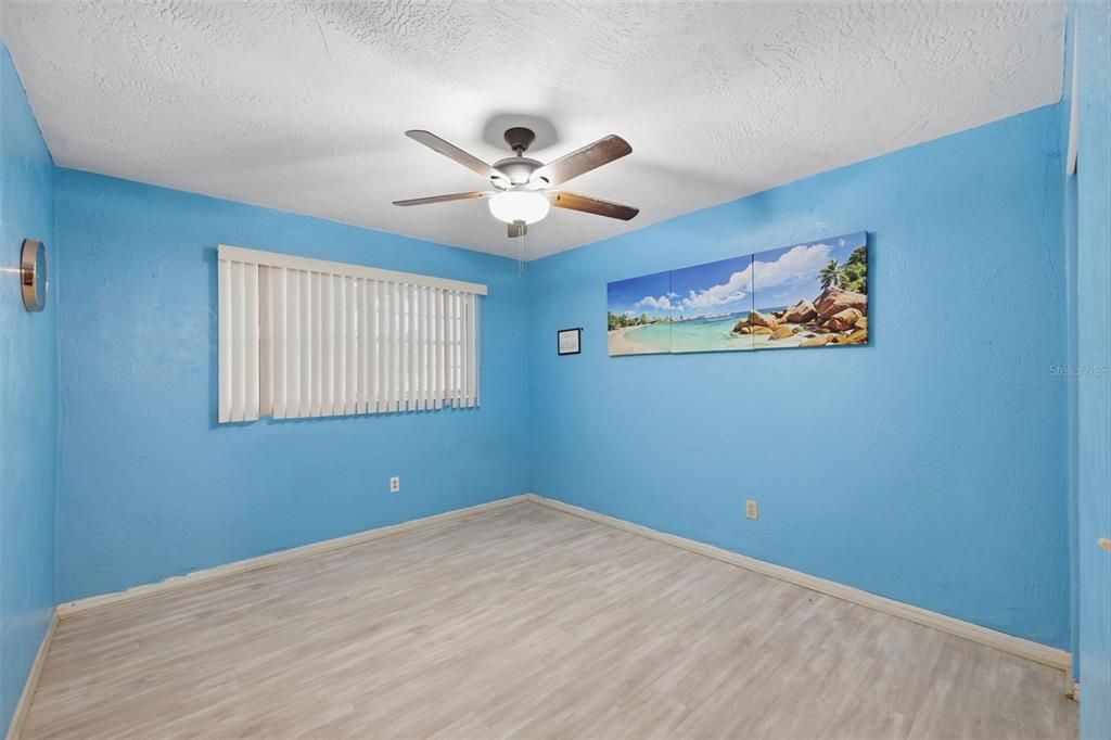 Active With Contract: $130,000 (2 beds, 2 baths, 1100 Square Feet)