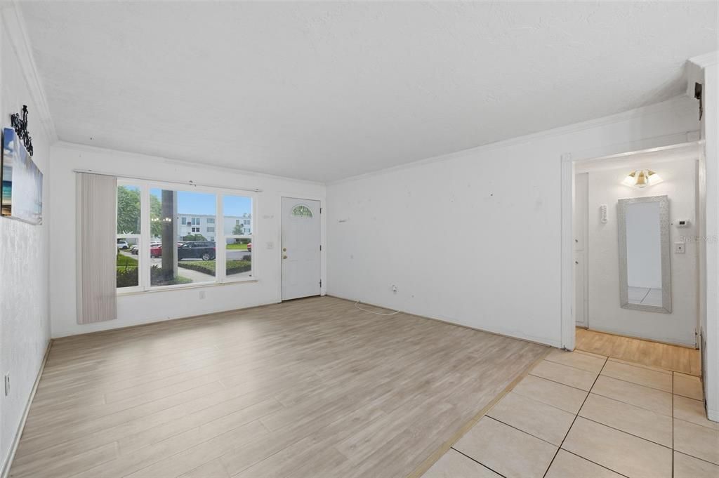 Active With Contract: $130,000 (2 beds, 2 baths, 1100 Square Feet)