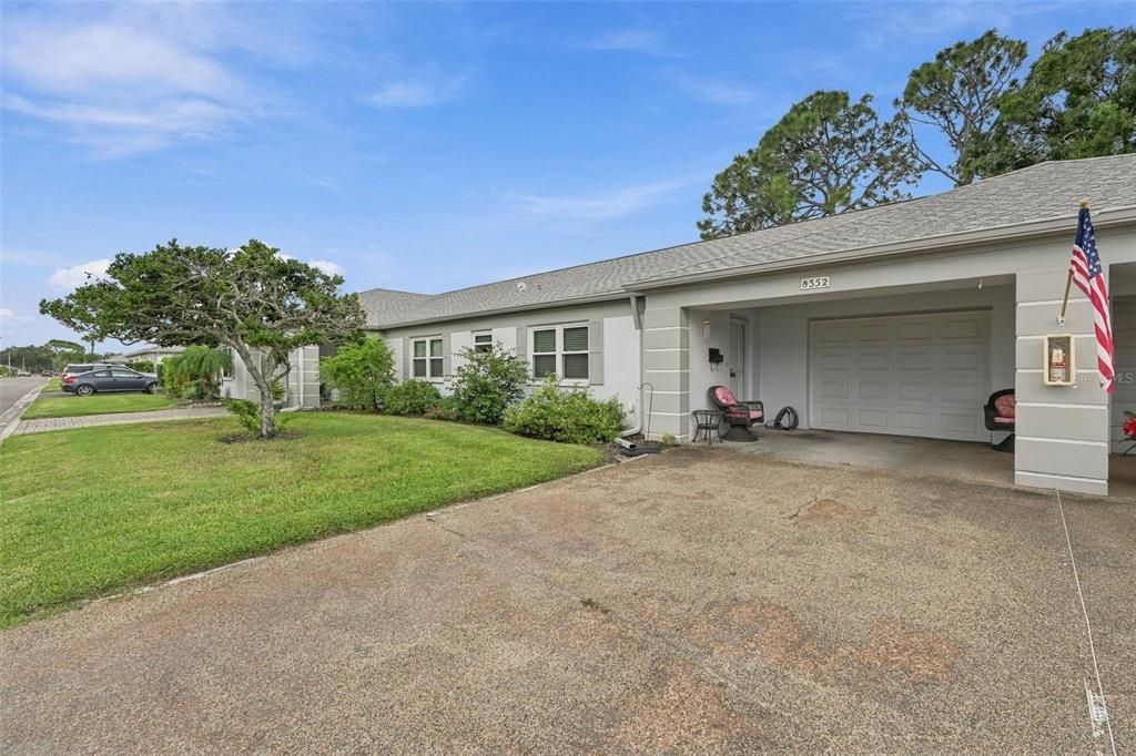 For Sale: $299,000 (2 beds, 2 baths, 1375 Square Feet)
