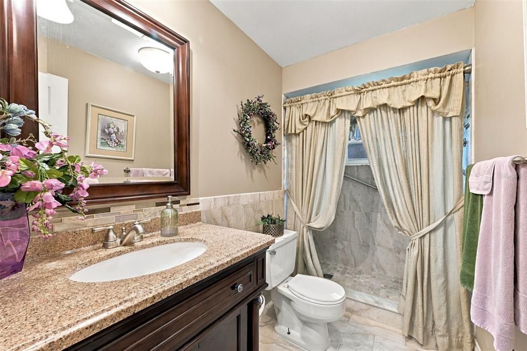 For Sale: $299,000 (2 beds, 2 baths, 1375 Square Feet)