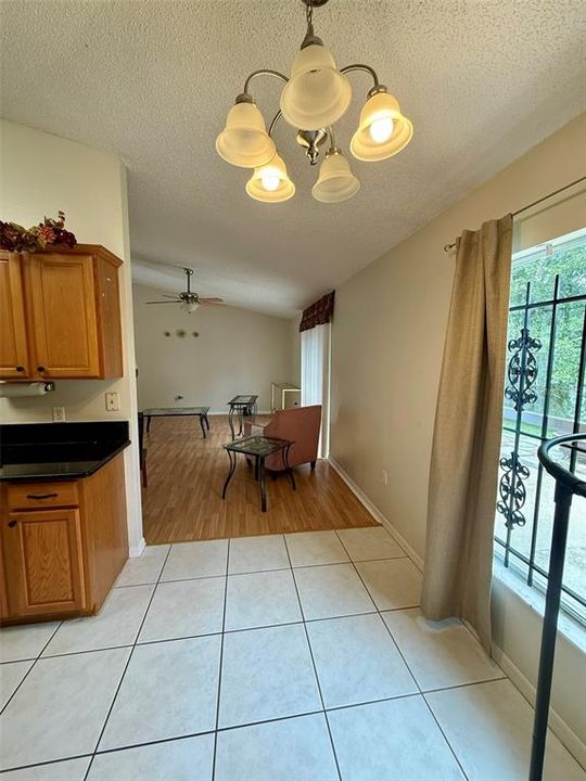 For Rent: $1,899 (3 beds, 2 baths, 1176 Square Feet)