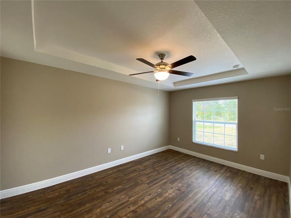 For Rent: $1,750 (4 beds, 2 baths, 1477 Square Feet)