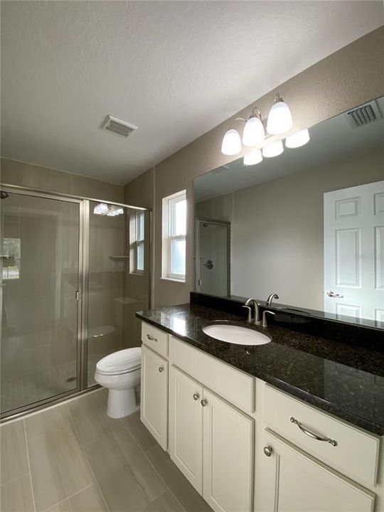 For Rent: $1,750 (4 beds, 2 baths, 1477 Square Feet)