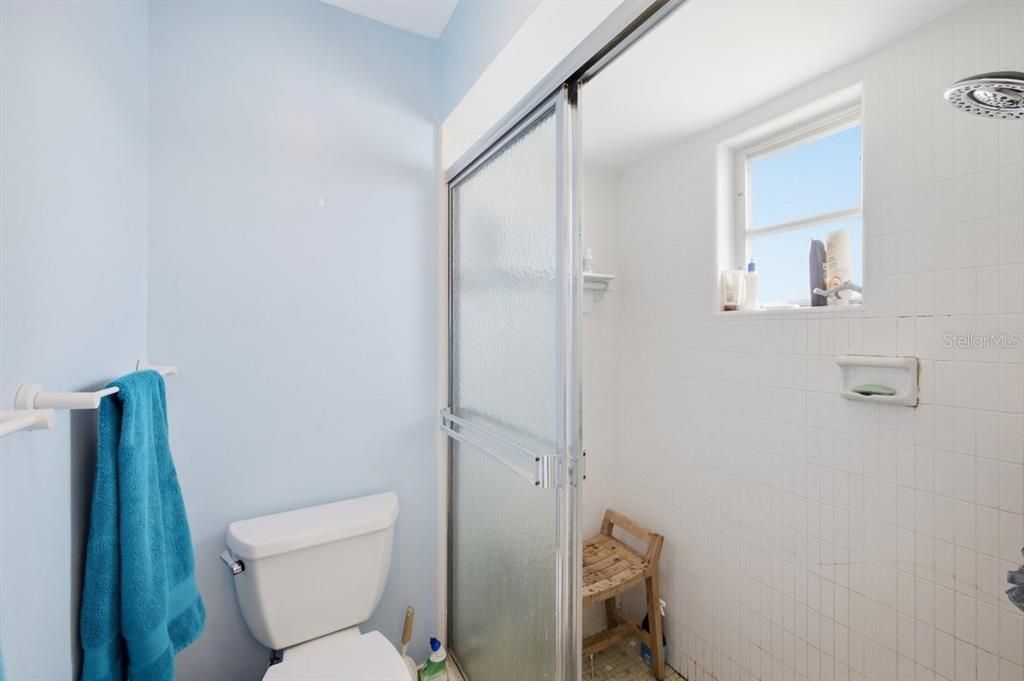На продажу: $399,999 (2 спален, 2 ванн, 1457 Квадратных фут)
